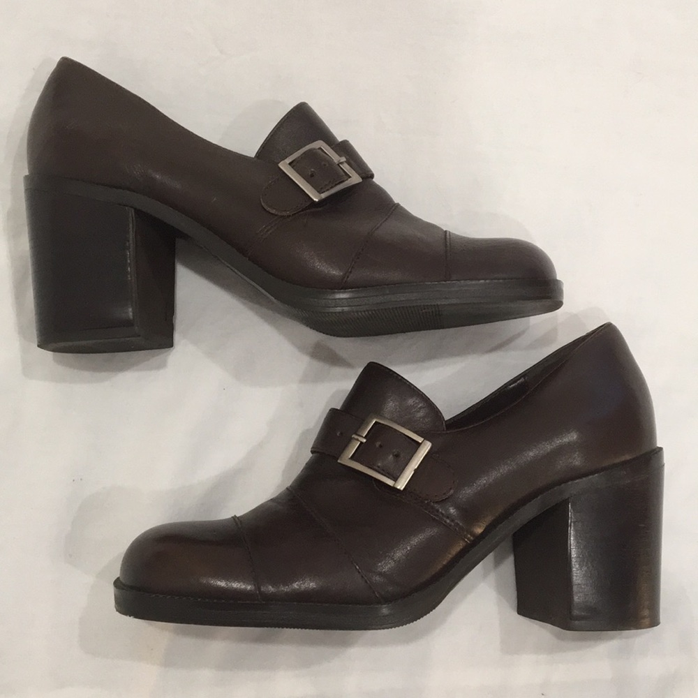 DONATED - VINTAGE Poppies brown leather heels!